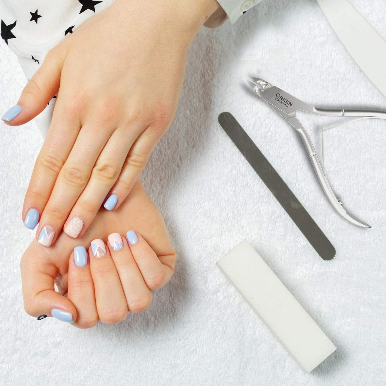 Professional Cuticle Trimmer Nail Cuticle Cutter Stainless Steel Cuticle Nippers with Sharp Blades of Cuticle Remover Clippers Manicure Tools Double Spring for Nail Care Pedicure Nail Tools (Silver)